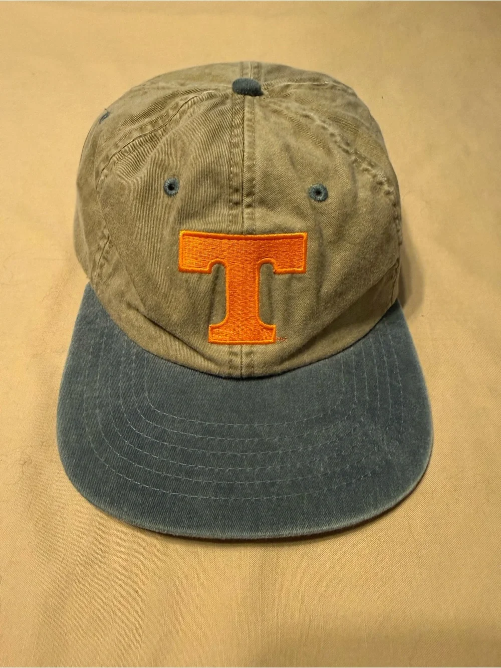 Men’s Tennessee Vols Cotton Baseball Cap with Orange 'T' Logo - Olive & Navy